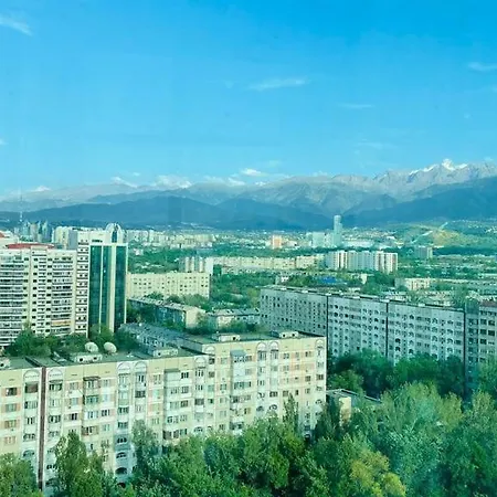 Просторные Апараменты В Центре, Жк Оркендеу Almaty Exterior photo