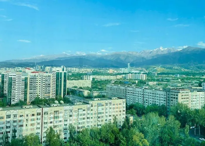 Просторные Апараменты В Центре, Жк Оркендеу